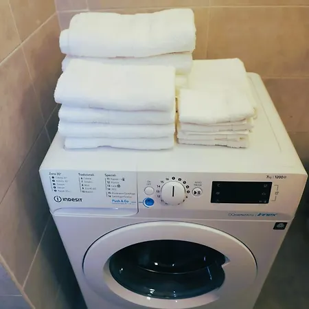 Wikisuite Labaro דירה